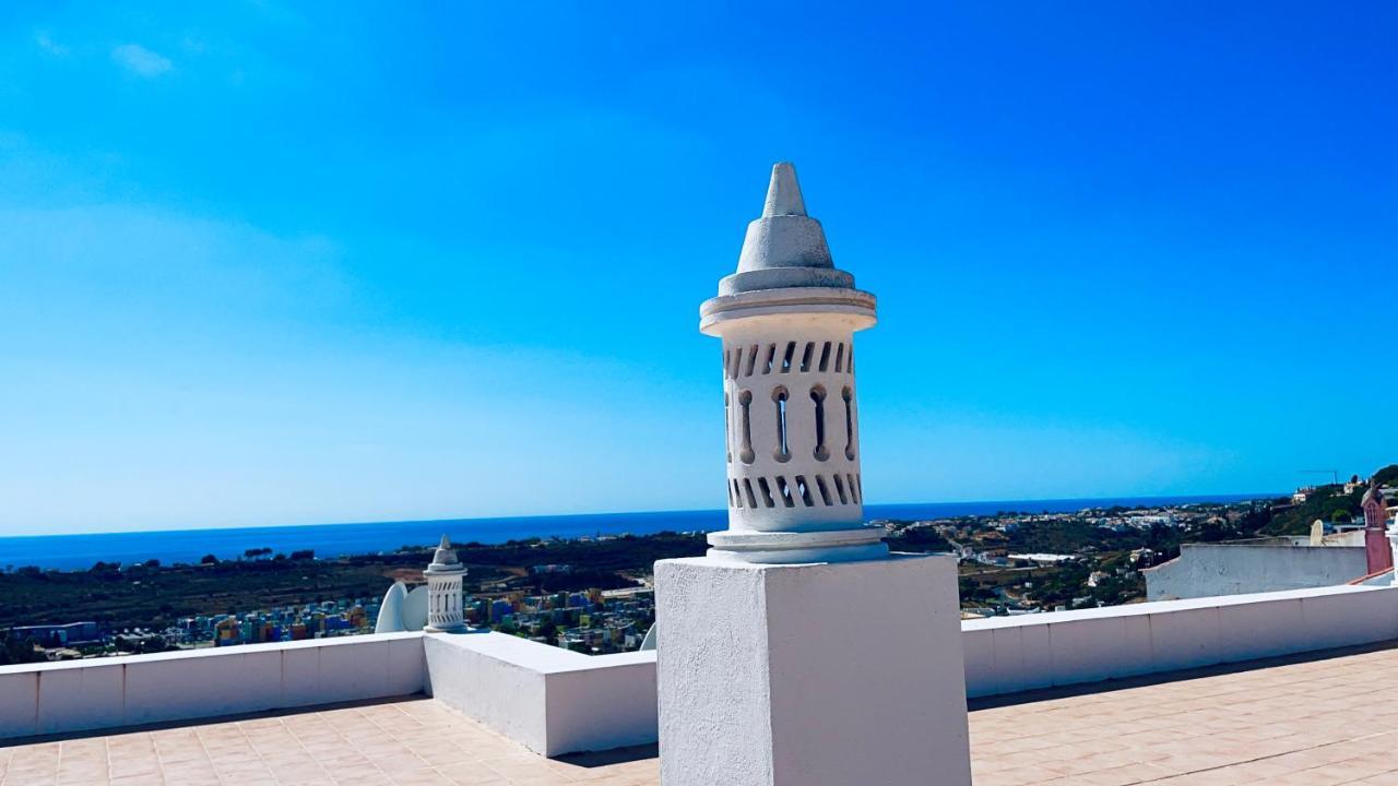 Ocean View Skyline Apartment ‚Hakuna Matata' 알부페이라 외부 사진