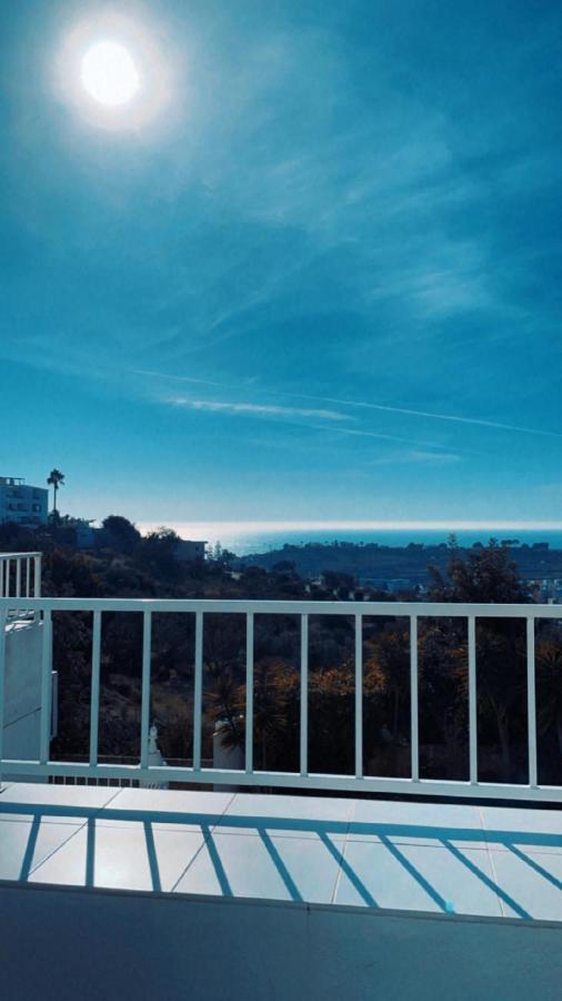 Ocean View Skyline Apartment ‚Hakuna Matata' 알부페이라 외부 사진