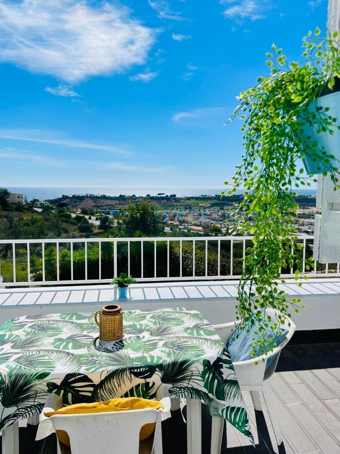 Ocean View Skyline Apartment ‚Hakuna Matata' 알부페이라 외부 사진